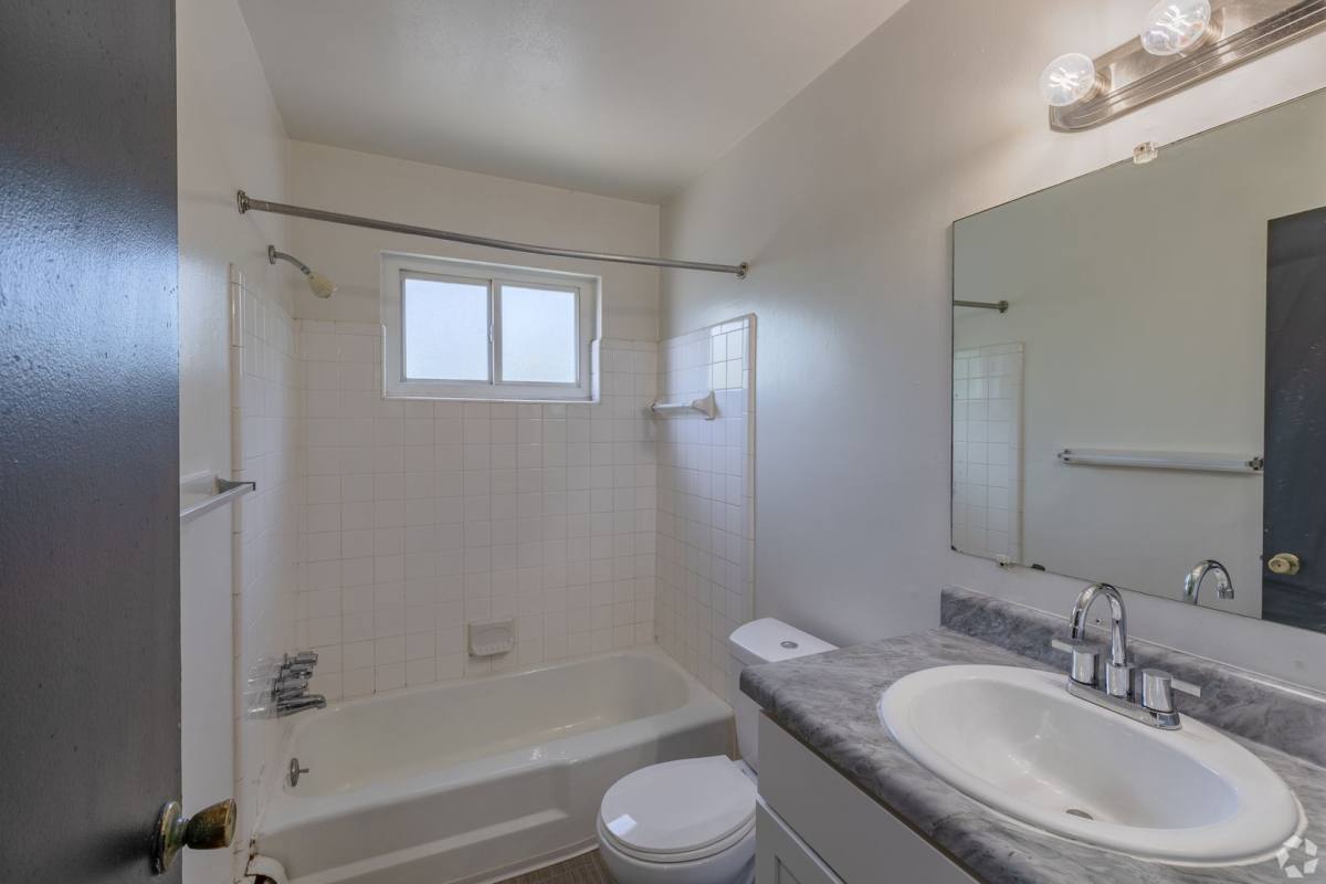 Apartment for rent at 12611 Memorial St, Detroit, MI 48227