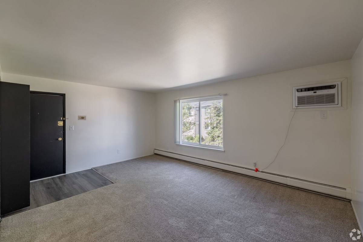 Apartment for rent at 12611 Memorial St, Detroit, MI 48227