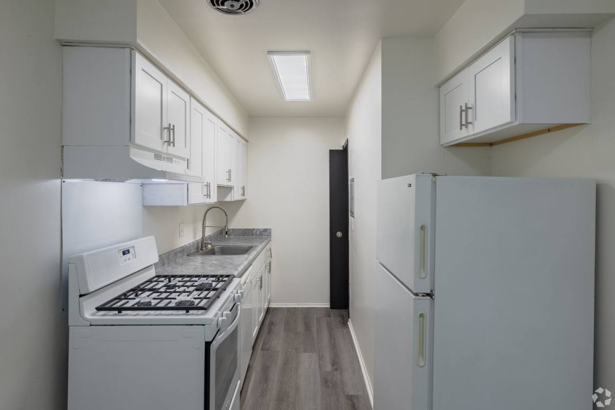Apartment for rent at 12611 Memorial St, Detroit, MI 48227