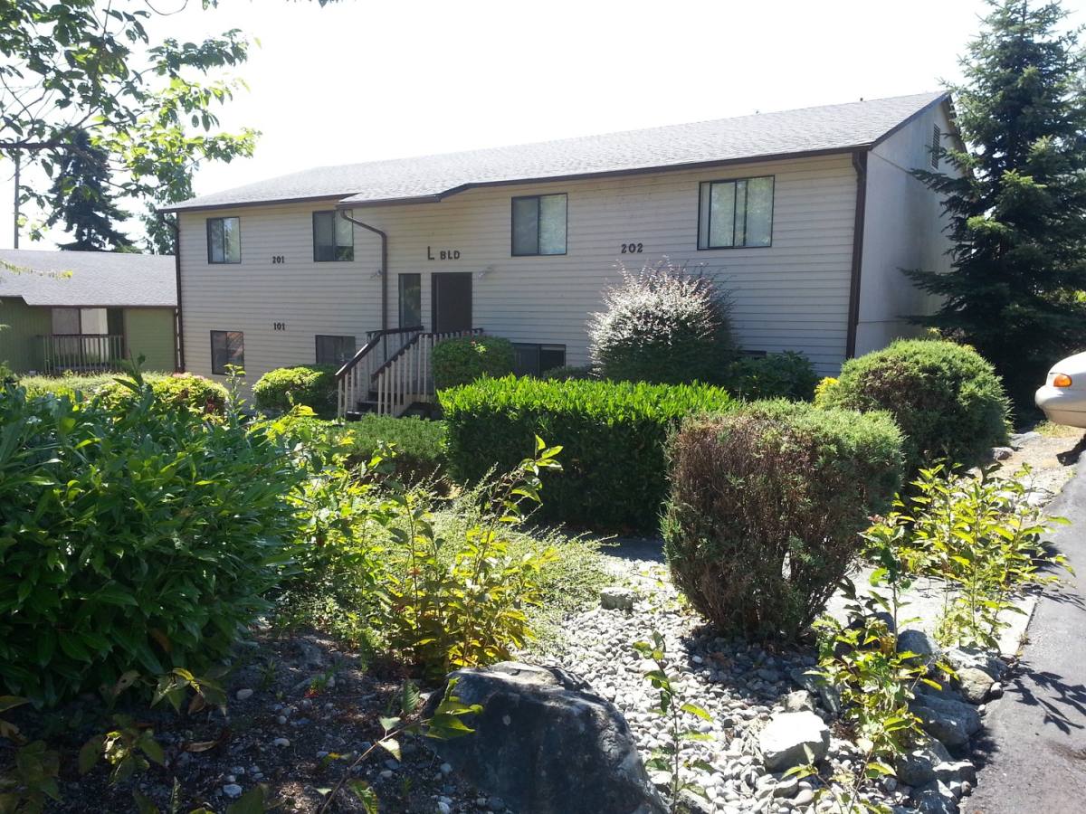 Condo for rent at 690 NW Atalanta Way, Oak Harbor, WA 98277