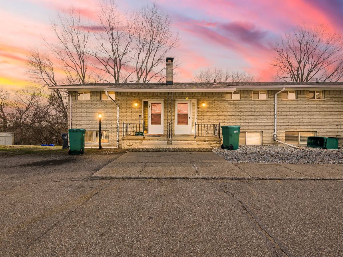 Townhouse for rent at 149 Huronview Court, White Lake, MI 48386