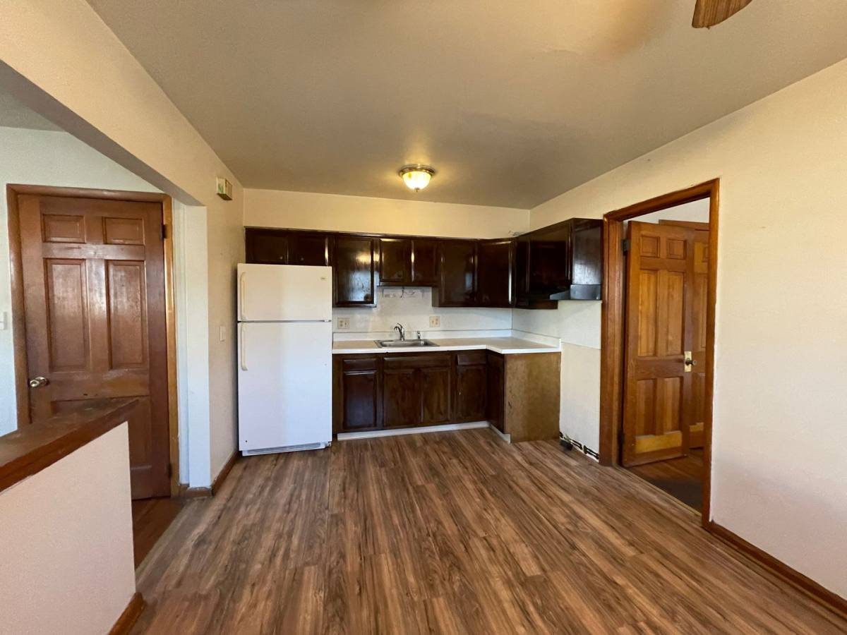 Apartment for rent at 521 E Broad St, Millville, NJ 08332