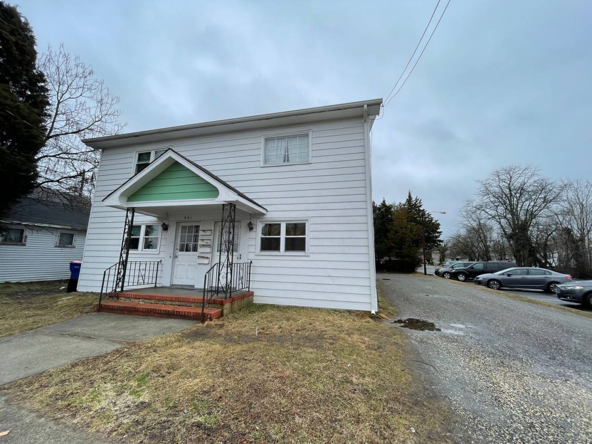 Apartment for rent at 521 E Broad St, Millville, NJ 08332