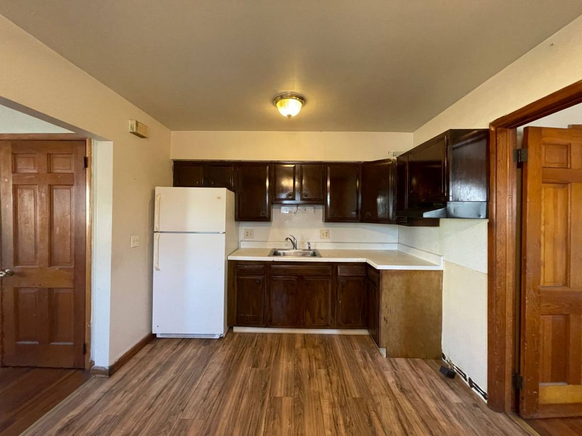 Apartment for rent at 521 E Broad St, Millville, NJ 08332