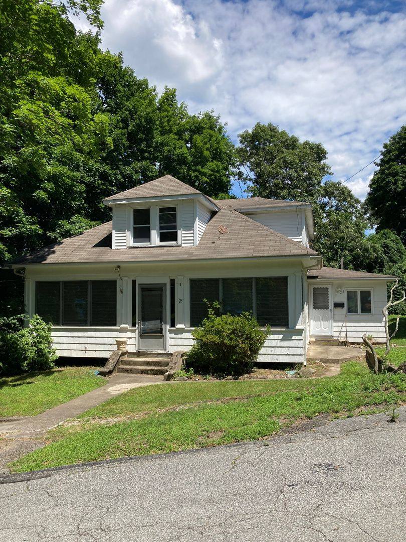 103 Thermos Ave, Norwich, CT 06360