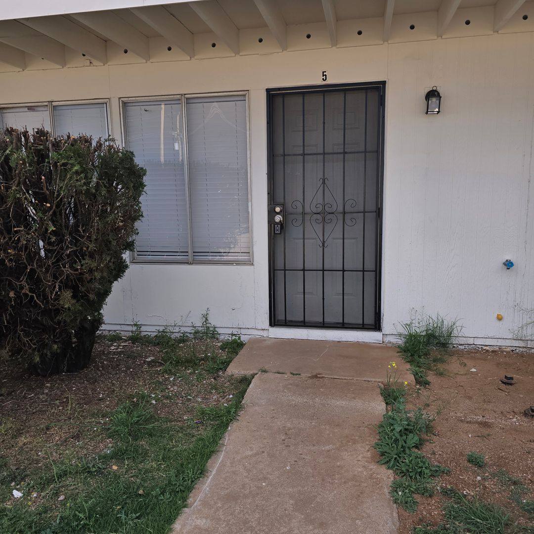 Apartment for rent at 116 N Ford St, Pearce, AZ 85625