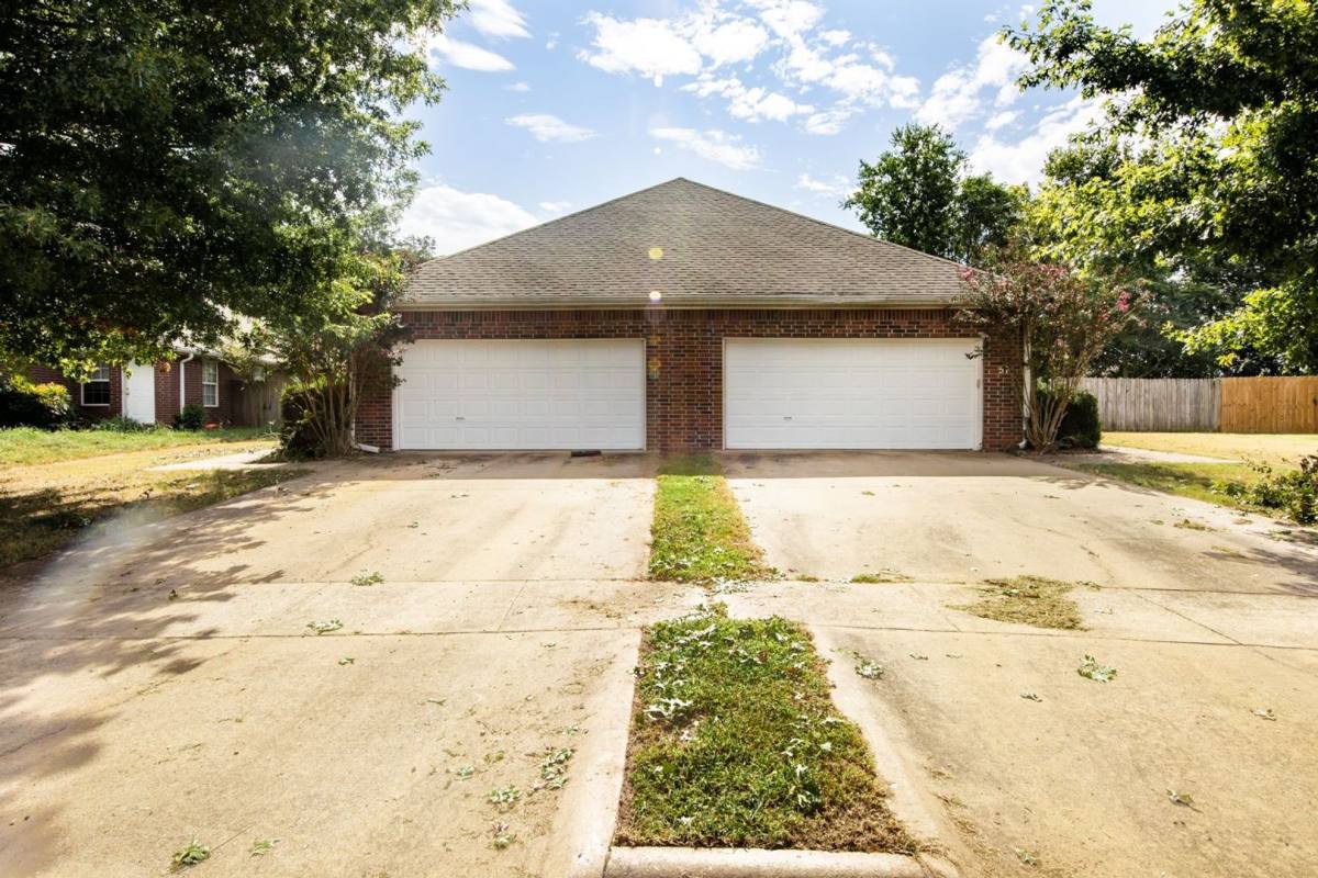 Townhouse for rent at 51 W Dakota Trail, Farmington, AR 72730