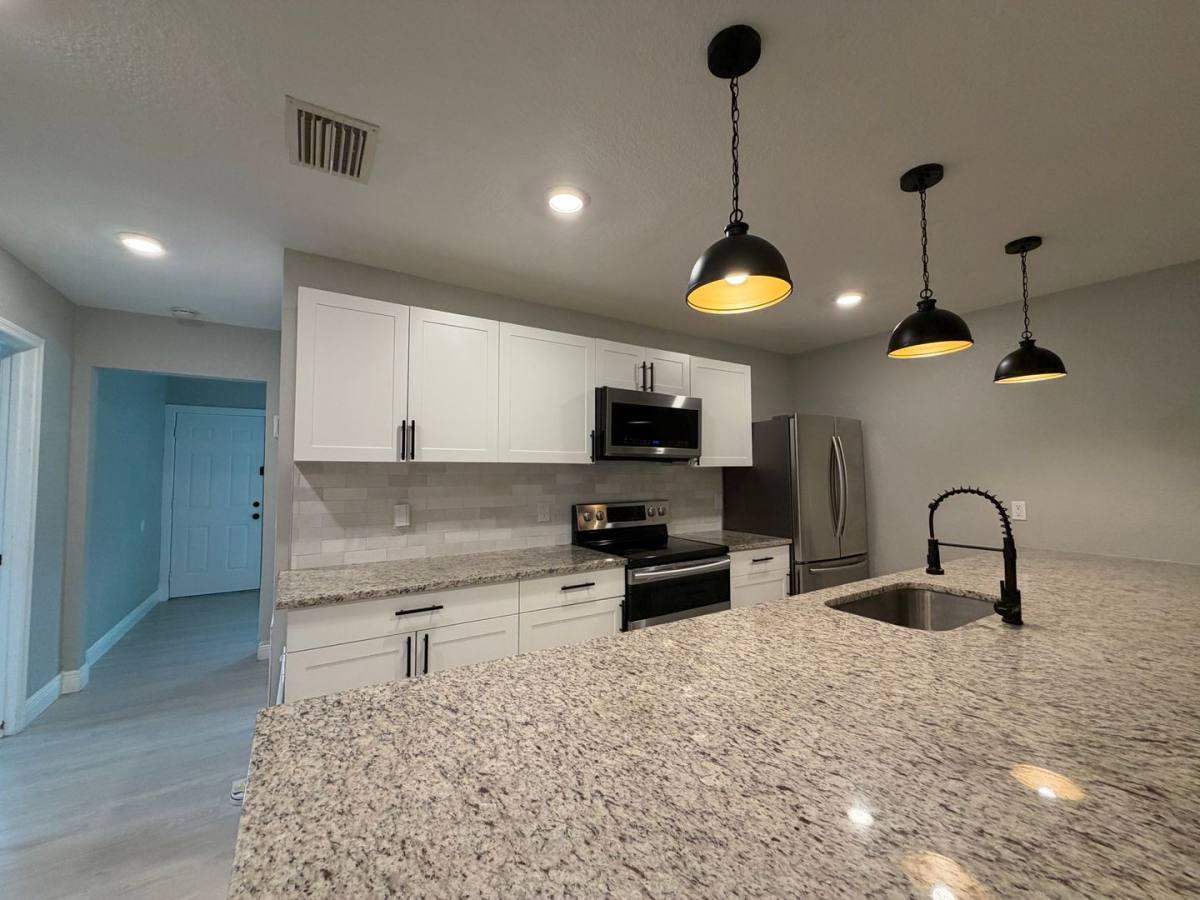 House for rent at 2728 14th Ave S, Saint Petersburg, FL 33712