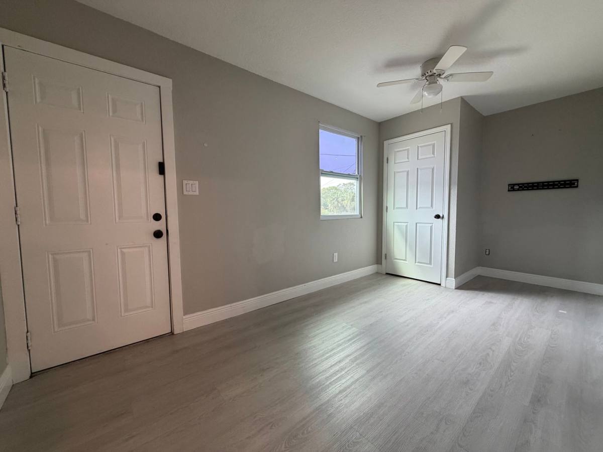 House for rent at 2728 14th Ave S, Saint Petersburg, FL 33712