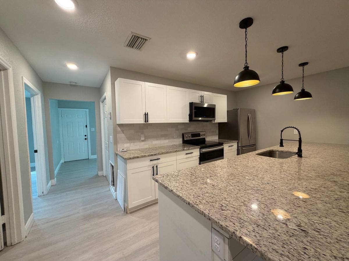 House for rent at 2728 14th Ave S, Saint Petersburg, FL 33712