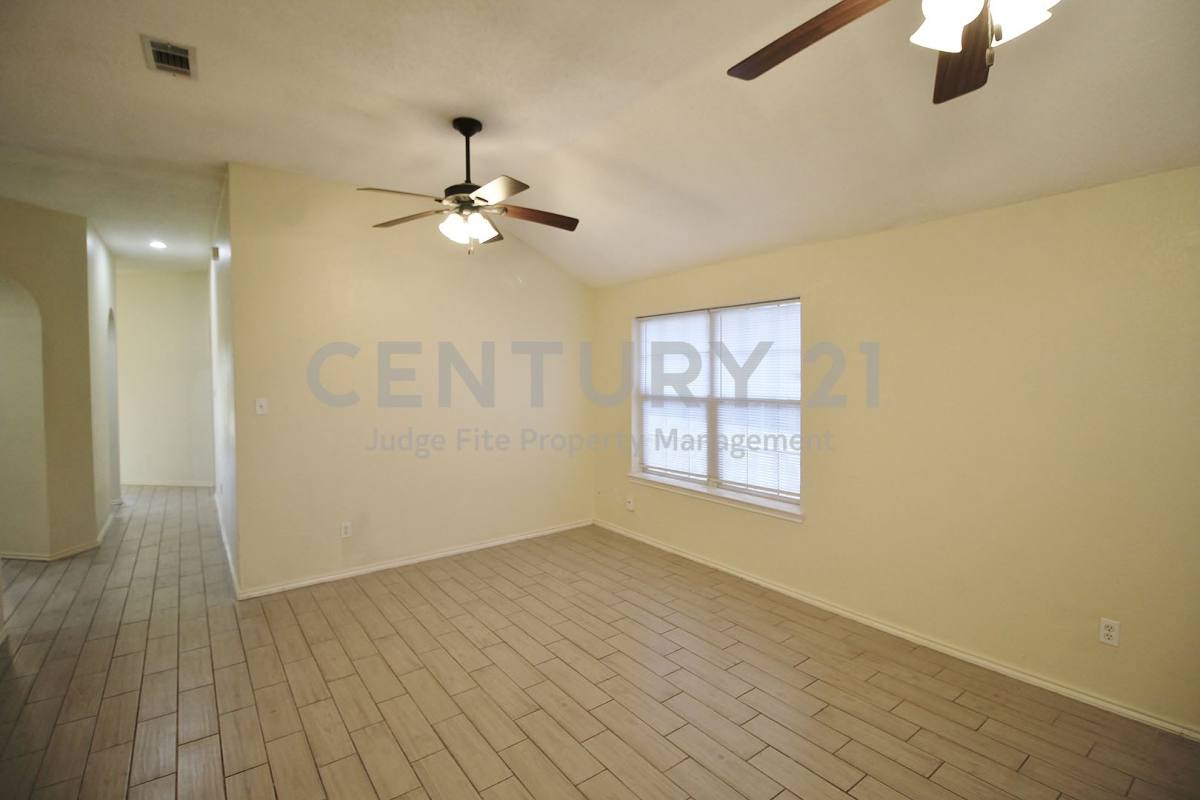 House for rent at 609 Blueberry Hill Lane, Mansfield, TX 76063