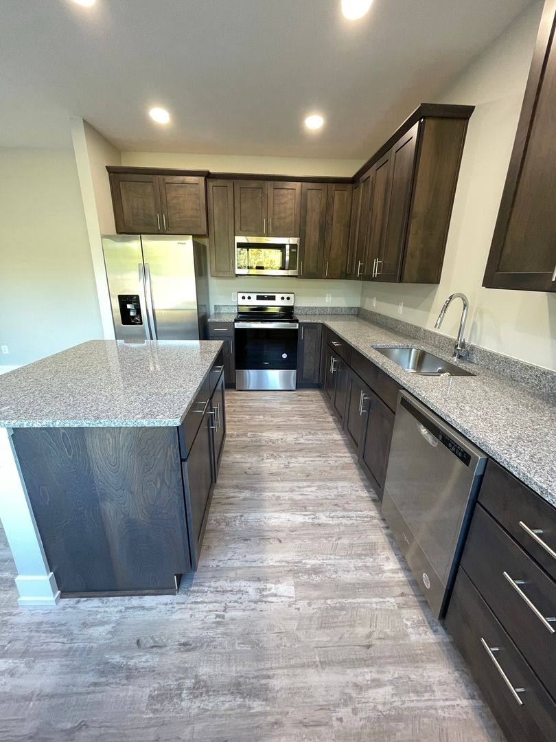 Apartment for rent at 4342-4520 Briarpark Dr, Lincoln, NE 68516