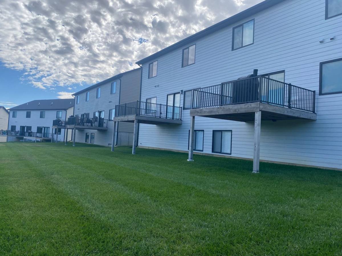 Apartment for rent at 4342-4520 Briarpark Dr, Lincoln, NE 68516