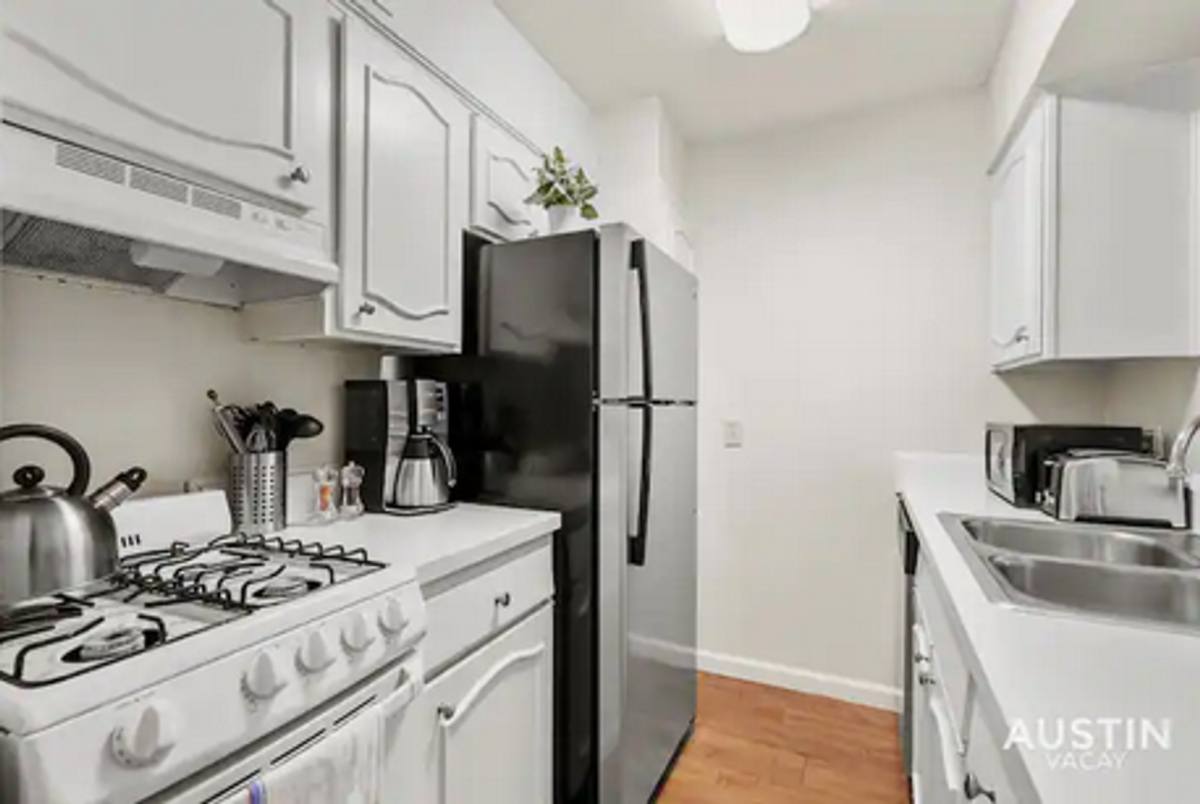 Apartment for rent at 1315 Norwalk Lane, Austin, TX 78703