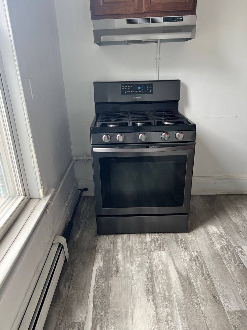 Apartment for rent at 816 S State St, Ann Arbor, MI 48104