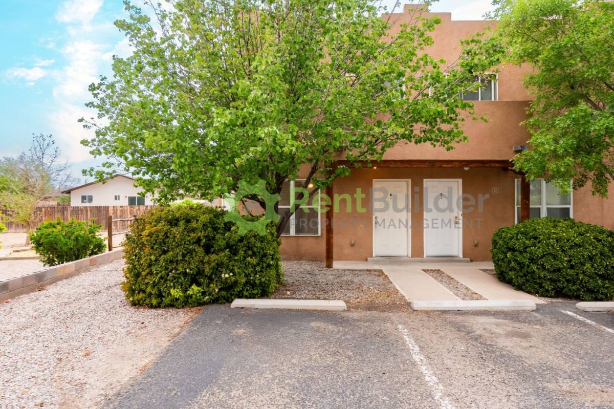 House for rent at 325 Geraldine Loop A, Rio Rancho, NM 87124
