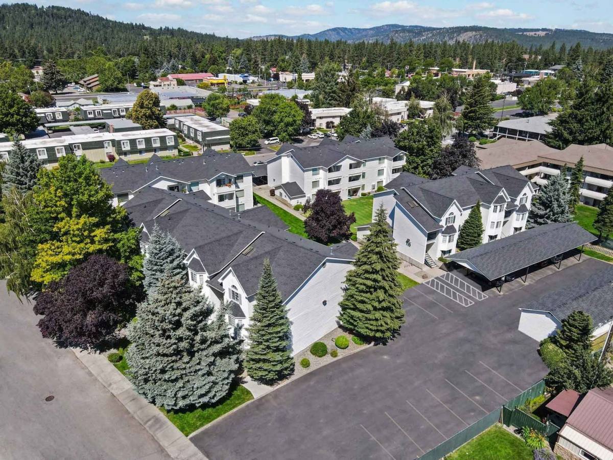 Apartment for rent at 10008 N Colfax Rd, Spokane, WA 99218