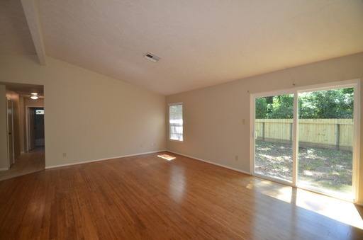 House for rent at 56 Fallshire Dr, Spring, TX 77381