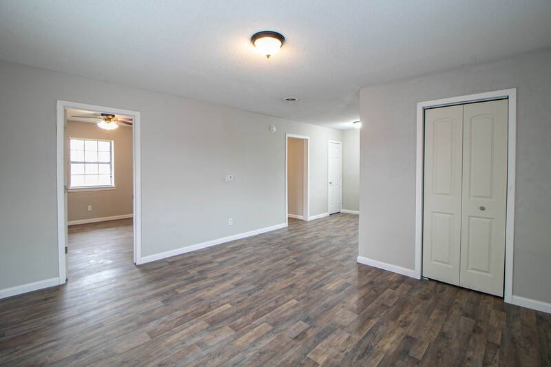 Apartment for rent at 404 -14 Thompsonville Lane, Oak Grove, KY 42262