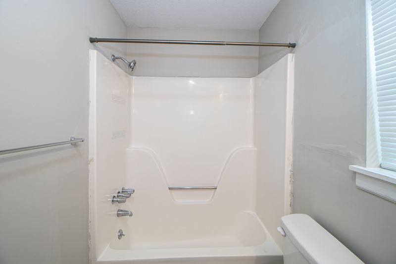 Apartment for rent at 404 -14 Thompsonville Lane, Oak Grove, KY 42262