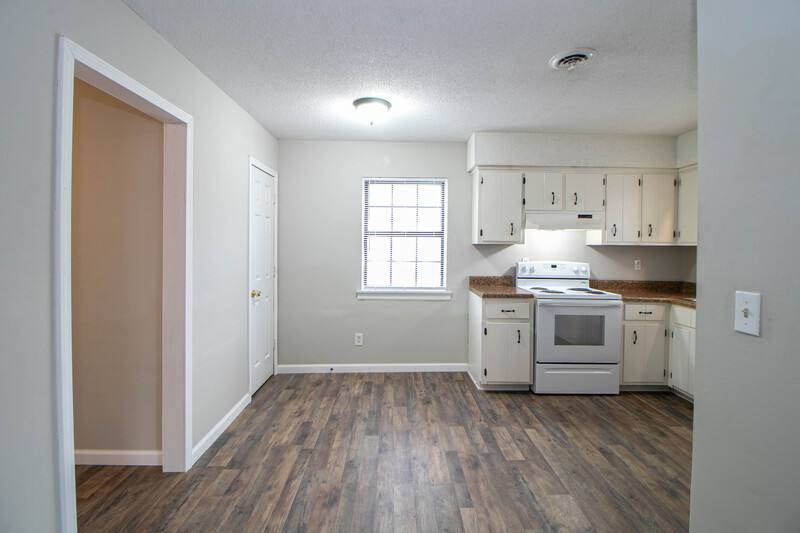 Apartment for rent at 404 -14 Thompsonville Lane, Oak Grove, KY 42262