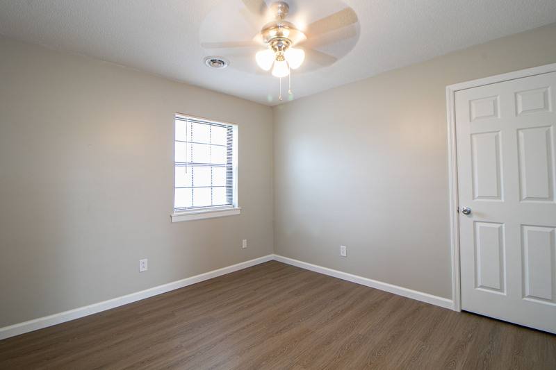 Apartment for rent at 404 -08 Thompsonville Lane, Oak Grove, KY 42262