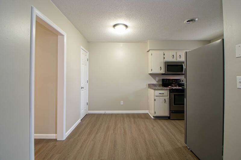 Apartment for rent at 404 -08 Thompsonville Lane, Oak Grove, KY 42262