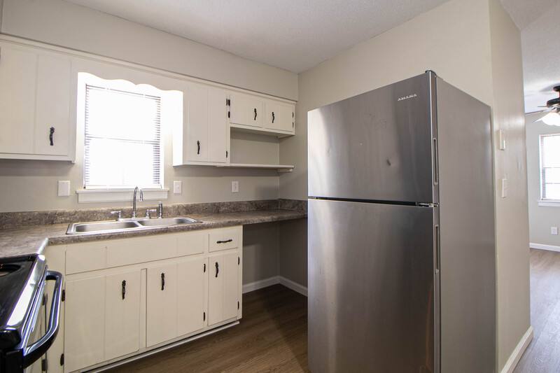 Apartment for rent at 404 -08 Thompsonville Lane, Oak Grove, KY 42262