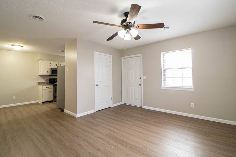 Apartment for rent at 404 -08 Thompsonville Lane, Oak Grove, KY 42262