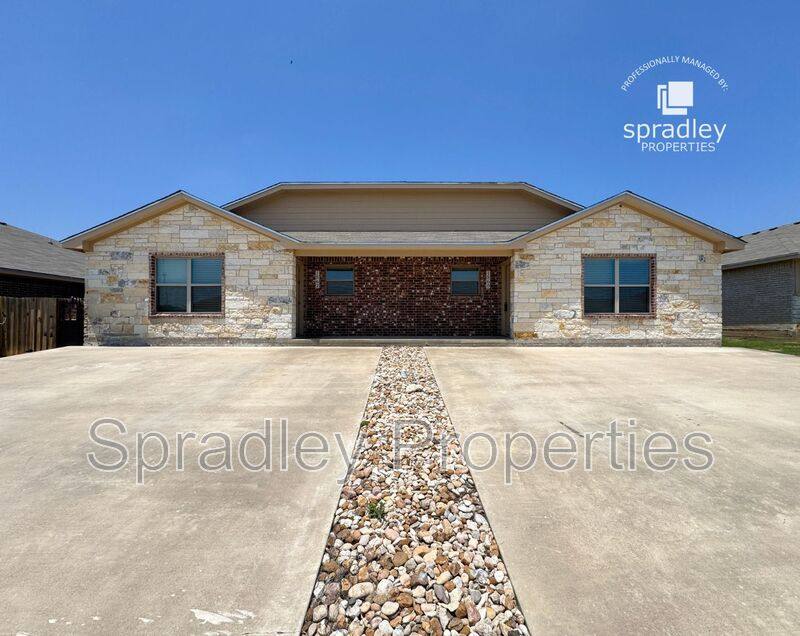 Apartment for rent at 1560 Kal Court, Belton, TX 76513