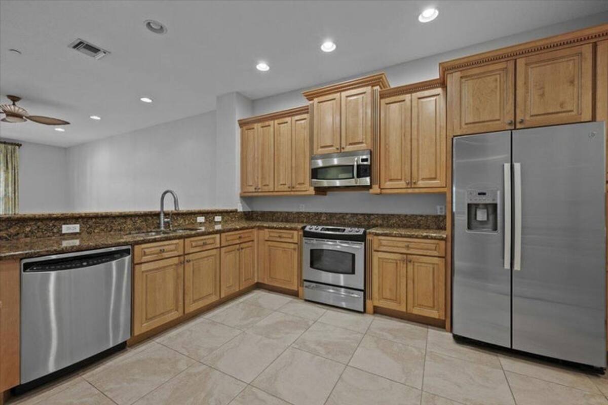 House for rent at 4902 Vine Cliff Way E, Palm Beach Gardens, FL 33418