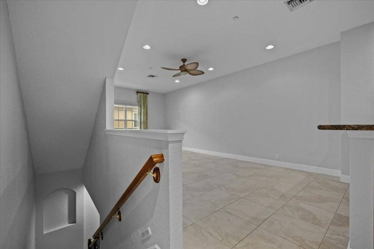 House for rent at 4902 Vine Cliff Way E, Palm Beach Gardens, FL 33418