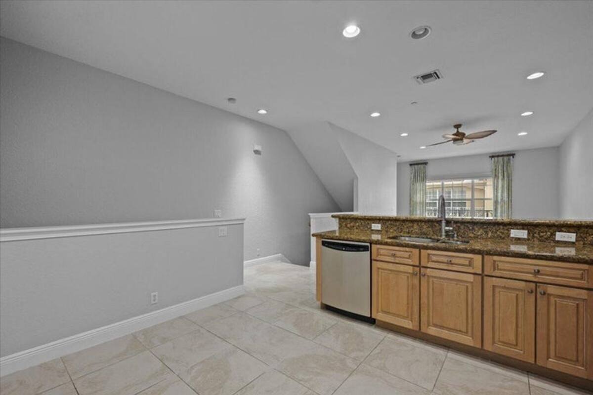 House for rent at 4902 Vine Cliff Way E, Palm Beach Gardens, FL 33418