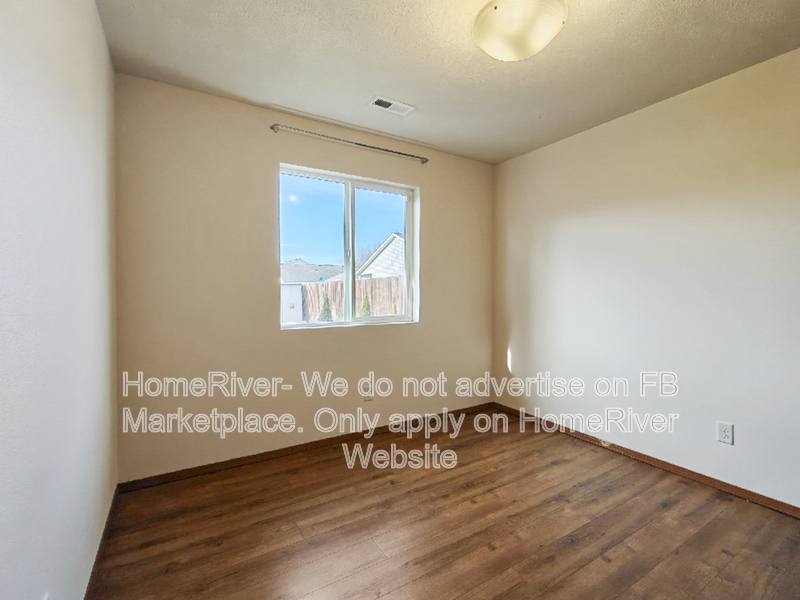 House for rent at 1811 W Maxine Ave, Spokane, WA 99208