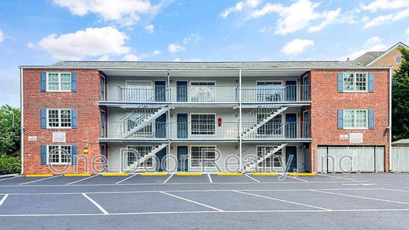 Apartment for rent at 732 Scotland St #14, Williamsburg, VA 23185