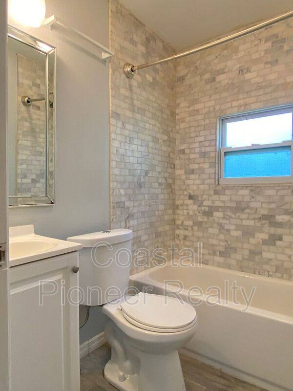 House for rent at 8105 N 12th St, Tampa, FL 33604