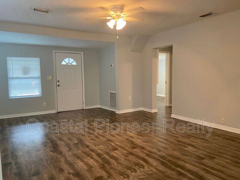 House for rent at 8105 N 12th St, Tampa, FL 33604