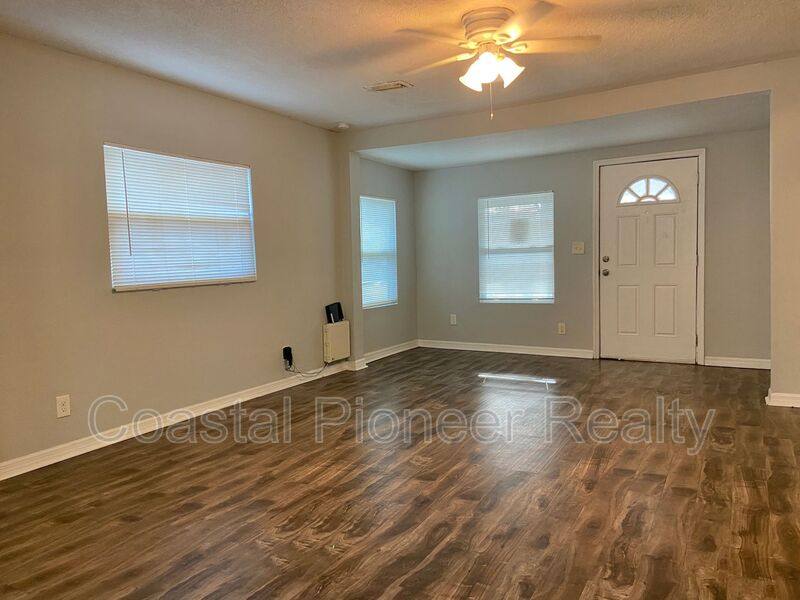 House for rent at 8105 N 12th St, Tampa, FL 33604