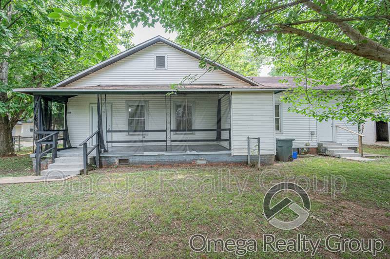 Apartment for rent at 3208 Clopton St SW, Huntsville, AL 35805
