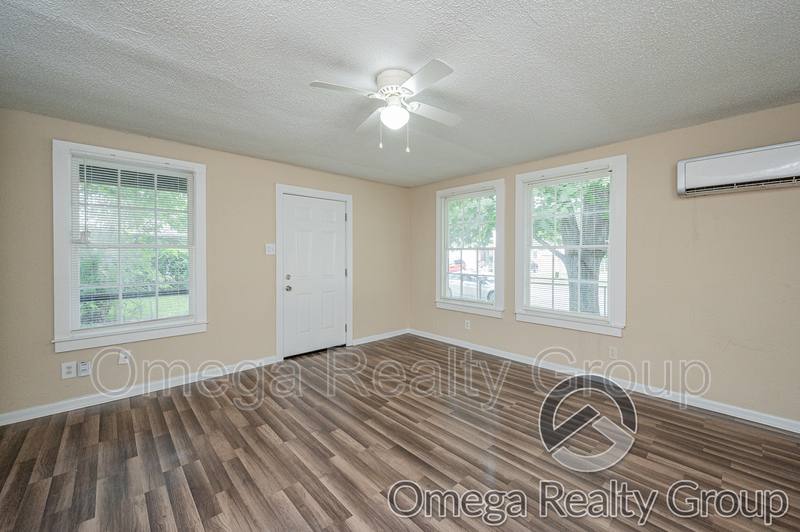 Apartment for rent at 3208 Clopton St SW, Huntsville, AL 35805
