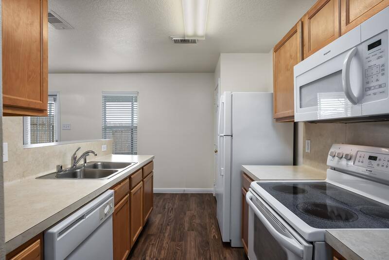 Apartment for rent at 2117 Roatan Calle, Dickinson, TX 77539