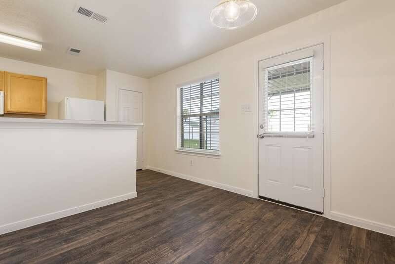 Apartment for rent at 2117 Roatan Calle, Dickinson, TX 77539