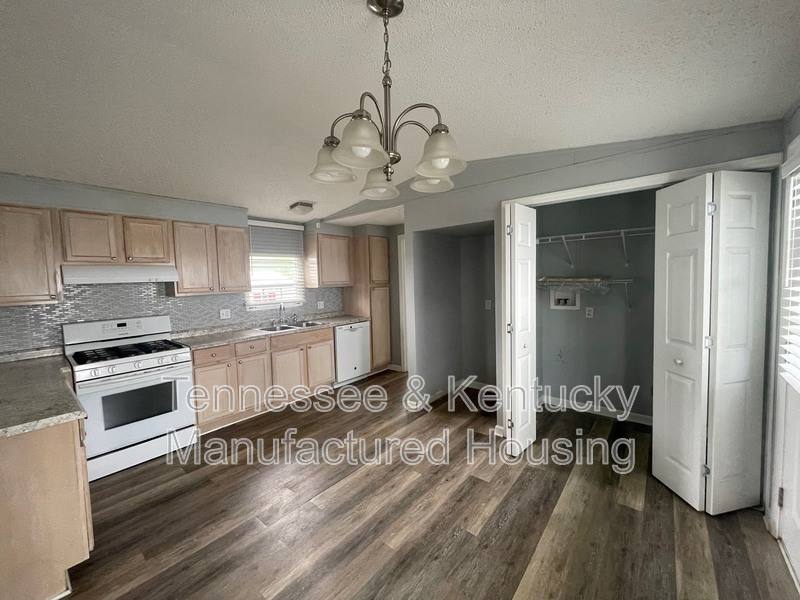 House for rent at 207 Cumberland Ave, Dixon Springs, TN 37057