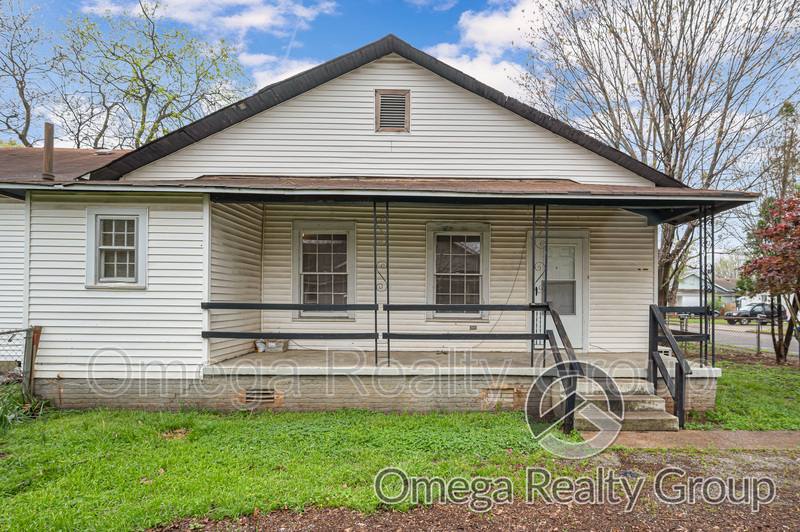 Apartment for rent at 3210 Clopton St SW, Huntsville, AL 35805