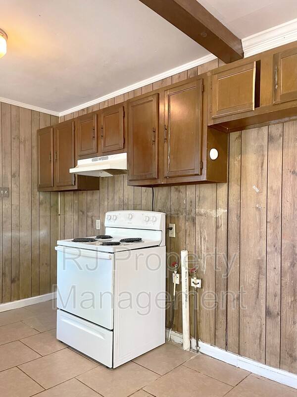 House for rent at 732 S Greer St, Memphis, TN 38111