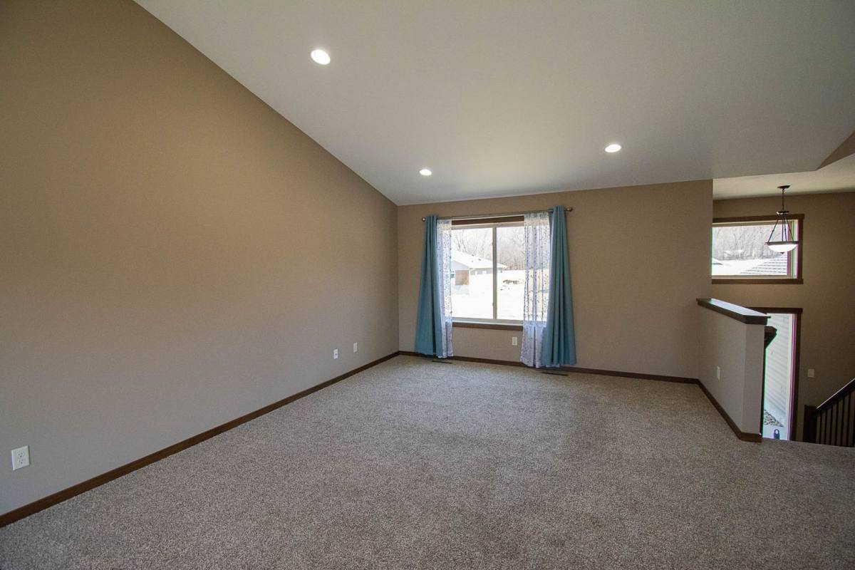 House for rent at 6775 Gaillardia Dr NW, Rochester, MN 55901