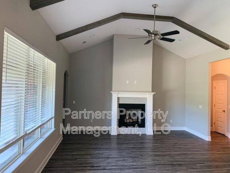 House for rent at 1521 N Dawes, Fayetteville, AR 72704