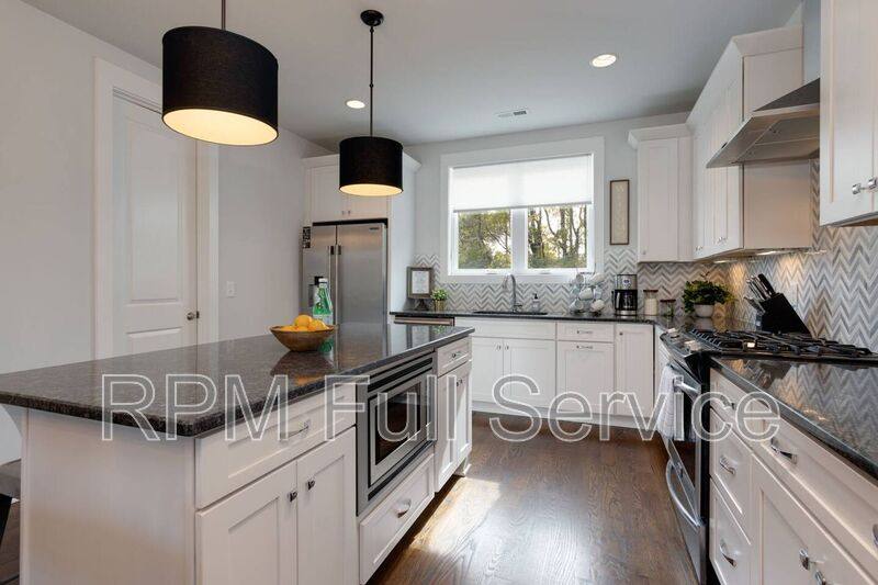 House for rent at 505B Wedgewood Ave, Nashville, TN 37203