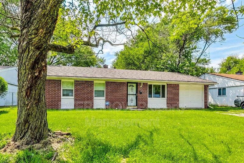 House for rent at 3962 Strathmore Dr, Indianapolis, IN 46235