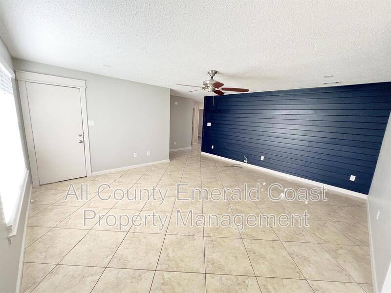 House for rent at 915 Emily Circle, Fort Walton Beach, FL 32547